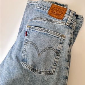 Levi Womens High Waisted Ribcage Straight Jeans